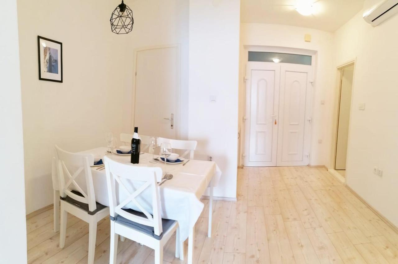 Apartments Valiza Сен Екстериор снимка