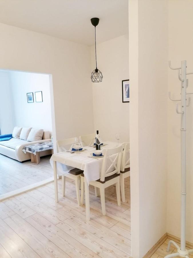 Apartments Valiza Сен Екстериор снимка